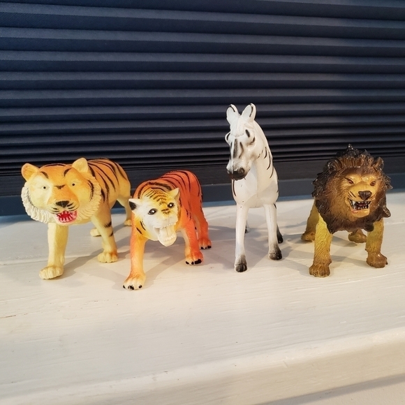 African Jungle Animal Plastic Figurines Toy Lot - Picture 9 of 12